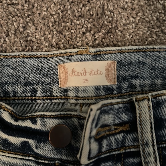 Altar’d State skinny jeans. Size 25. - Picture 2 of 4